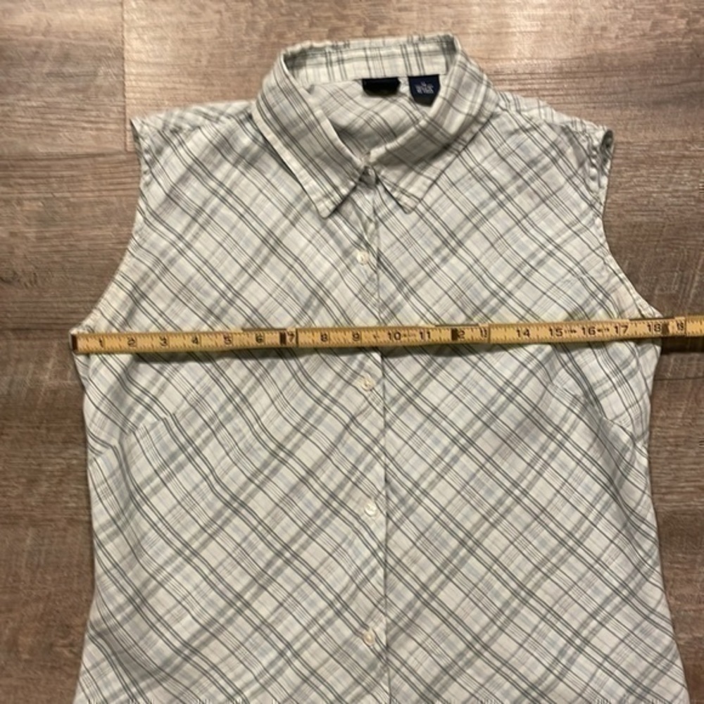 Gap white and blue sleeveless collared button up linen top size medium - Picture 4 of 7